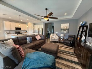 3916 King Edwards St in Ft. Myers, FL - Building Photo - Building Photo
