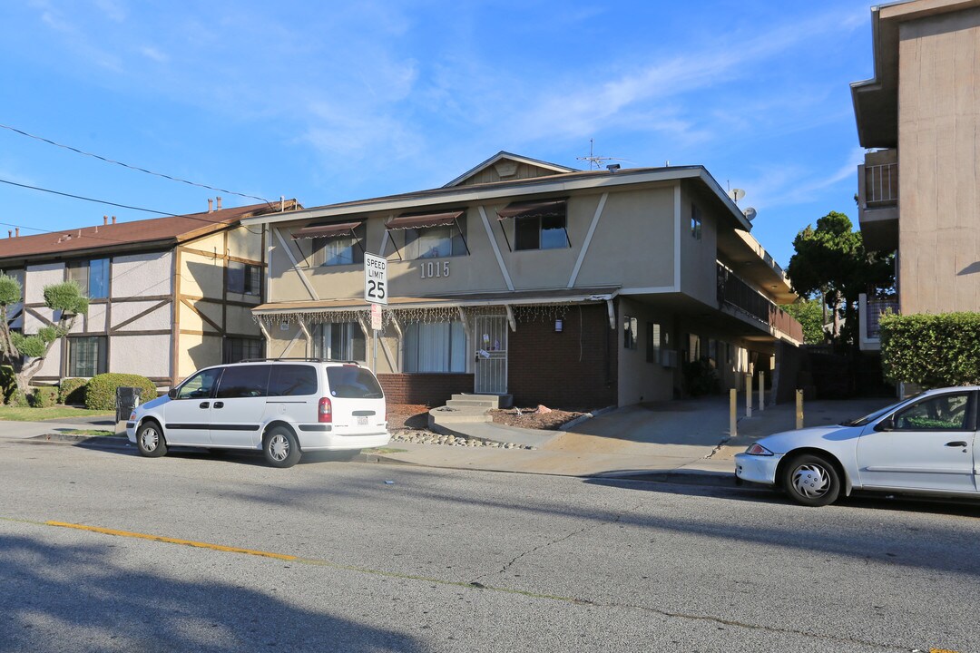 1015 E Lomita Ave in Glendale, CA - Building Photo