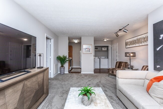 Augusta Commons Apartments in Marietta, GA - Building Photo - Building Photo