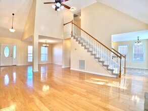 800 Karmaflux Way in Clarksville, TN - Building Photo - Building Photo