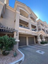 4455 E Paradise Vlg Pkwy S in Phoenix, AZ - Building Photo