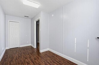 209 E Lone Star St in Cleburne, TX - Building Photo - Building Photo