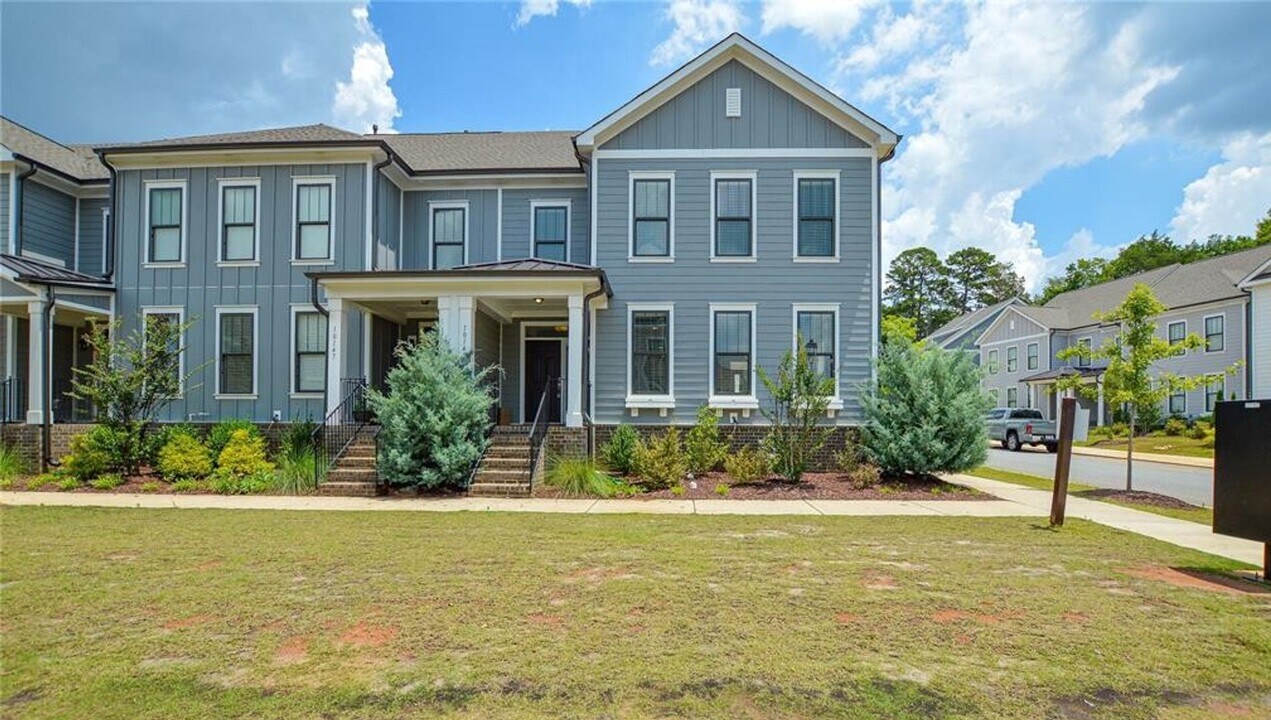 10149 Meeting House Dr NW in Huntersville, NC - Building Photo