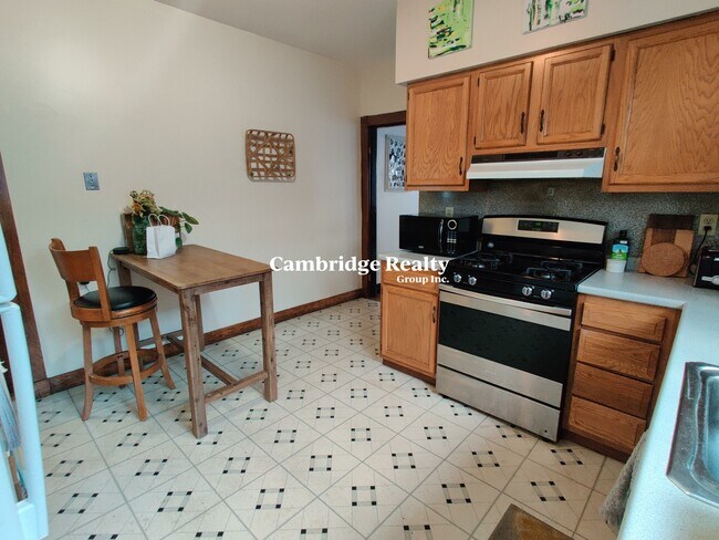54 Pearl St, Unit 2B in Cambridge, MA - Building Photo - Building Photo