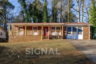 432 Argonne Dr NE in Center Point, AL - Building Photo