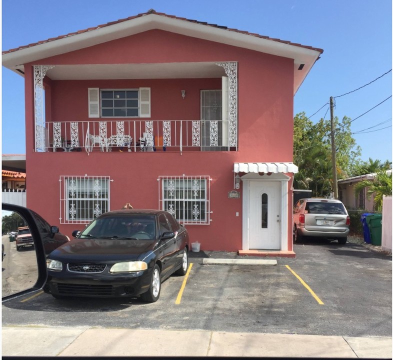 3440 SW 13th Ter in Miami, FL - Building Photo