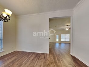 532 N Parks Dr in Desoto, TX - Building Photo - Building Photo