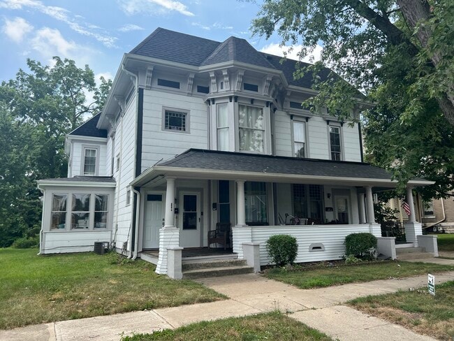 property at 347 W Hill St