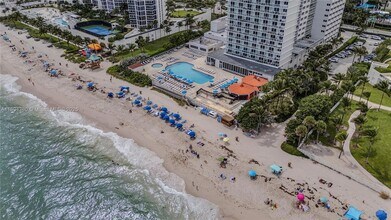 19201 Collins Ave, Unit 349 in Sunny Isles Beach, FL - Building Photo - Building Photo