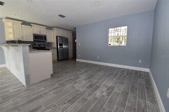 1107 W Woodlawn Ave in Tampa, FL - Building Photo - Building Photo