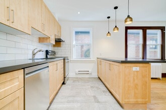 18 Golfdale Rd in Toronto, ON - Building Photo - Building Photo