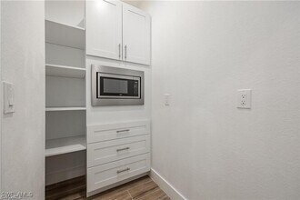 2717 SW 46th Terrace in Cape Coral, FL - Building Photo - Building Photo