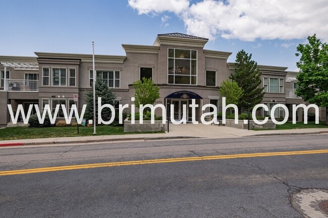 property at 3075 E Kennedy Dr