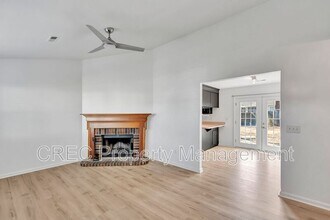 8557 S Waccamaw Ct in North Charleston, SC - Building Photo - Building Photo