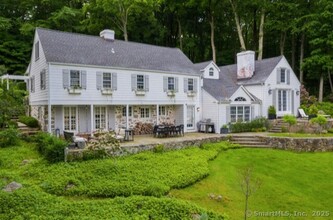 758 Valley Rd in New Canaan, CT - Building Photo - Building Photo