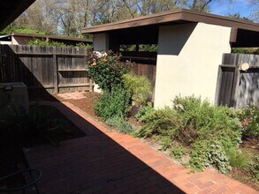 2514 Overhill Ln in Davis, CA - Building Photo - Building Photo