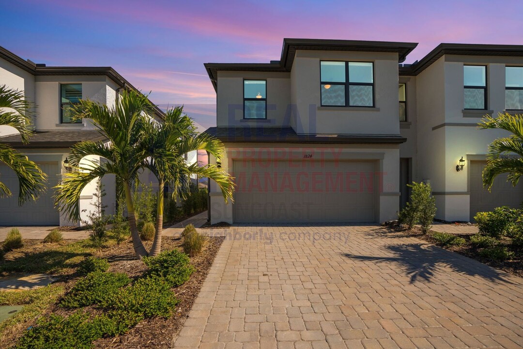 1824 Vanora Ln in Sarasota, FL - Building Photo