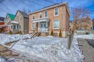 65 John St in Kingston, ON - Building Photo