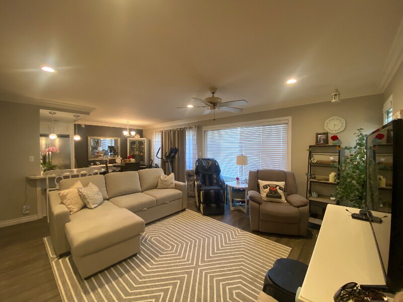 1651 S Juniper St in Escondido, CA - Foto de edificio