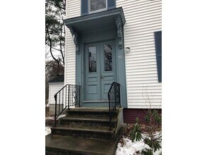 126 Sullivan St in Berwick, ME - Building Photo - Building Photo