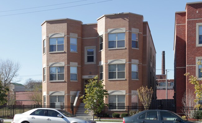 3920 S Indiana Ave in Chicago, IL - Building Photo - Building Photo