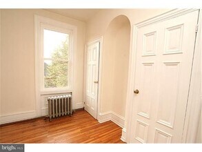 2808 W Girard Ave in Philadelphia, PA - Building Photo - Building Photo