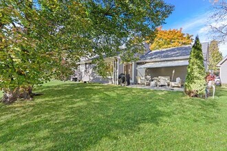 658 White Ct in Gurnee, IL - Foto de edificio - Building Photo