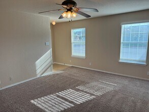 145 Brahma Way in Cibolo, TX - Building Photo - Building Photo