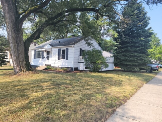 property at 603 S Griffin St