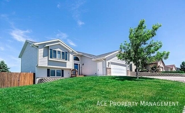 112 Viking Dr in Rapid City, SD - Building Photo - Building Photo