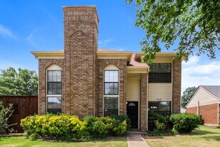 414 Kirkwood Dr in Lewisville, TX - Building Photo