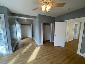 327 Greenwich Ave, Unit 2 in New Haven, CT - Building Photo - Building Photo