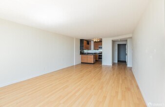 2200 Sacramento St in San Francisco, CA - Building Photo - Building Photo