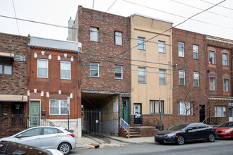 1324 Mifflin St in Philadelphia, PA - Foto de edificio - Building Photo