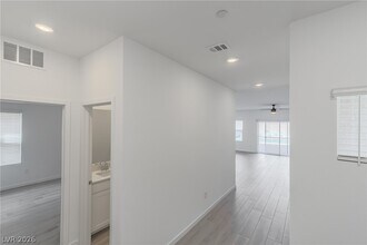 9958 Oliver Hls Ave in Las Vegas, NV - Building Photo - Building Photo