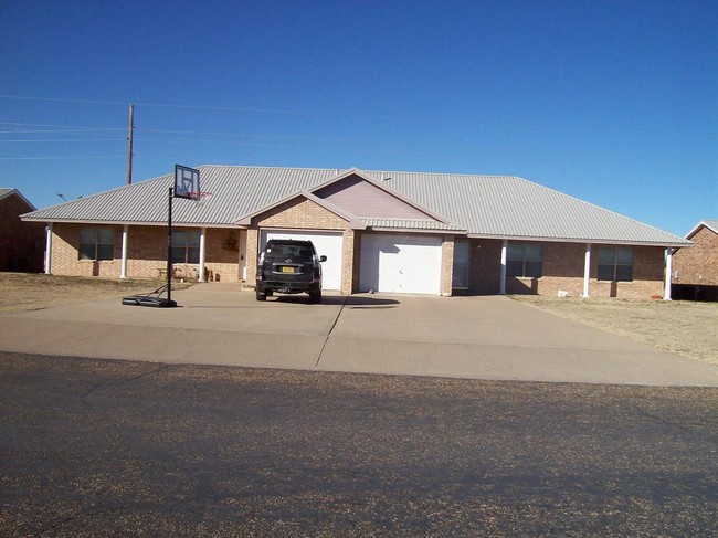 902-906 W 11th St in Muleshoe, TX - Building Photo - Building Photo