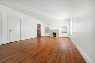 2309 Wroxton Rd in Houston, TX - Foto de edificio - Building Photo