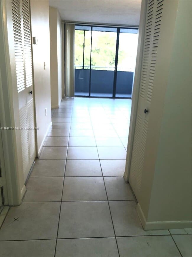 8205 SW 152nd Ave in Miami, FL - Building Photo - Building Photo