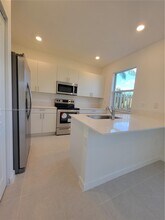 2621 SE 10th St in Homestead, FL - Foto de edificio - Building Photo