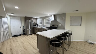 1305 N Austin Blvd in Chicago, IL - Building Photo - Building Photo