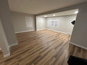 611 S Hawthorne Ave, Unit A in Sioux Falls, SD - Building Photo - Building Photo