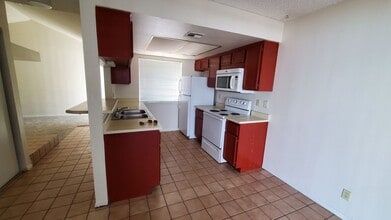 5429 Centurion Ct in Las Vegas, NV - Building Photo - Building Photo