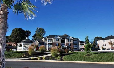 WillowBrook Luxury Apartments in Lynchburg, VA - Building Photo - Building Photo