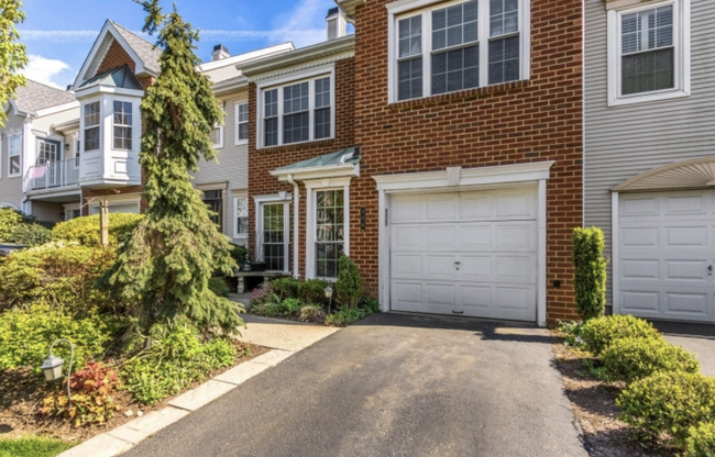 406 Timberbrooke Dr in Bedminster, NJ - Building Photo - Building Photo