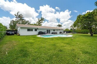 10841 SW 127th St in Miami, FL - Building Photo - Building Photo