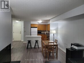 3880 Duke of York Blvd in Mississauga, ON - Building Photo - Building Photo