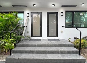 8333 Harding Ave in Miami Beach, FL - Building Photo - Building Photo