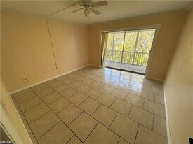 2828 Jackson St, Unit H5 in Ft. Myers, FL - Building Photo