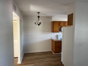 370 Base Ave E in Venice, FL - Building Photo - Building Photo