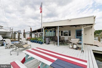 36 Shore Dr in Stafford, VA - Building Photo - Building Photo